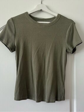 Old Navy Ribbed Neutral Basic Tee